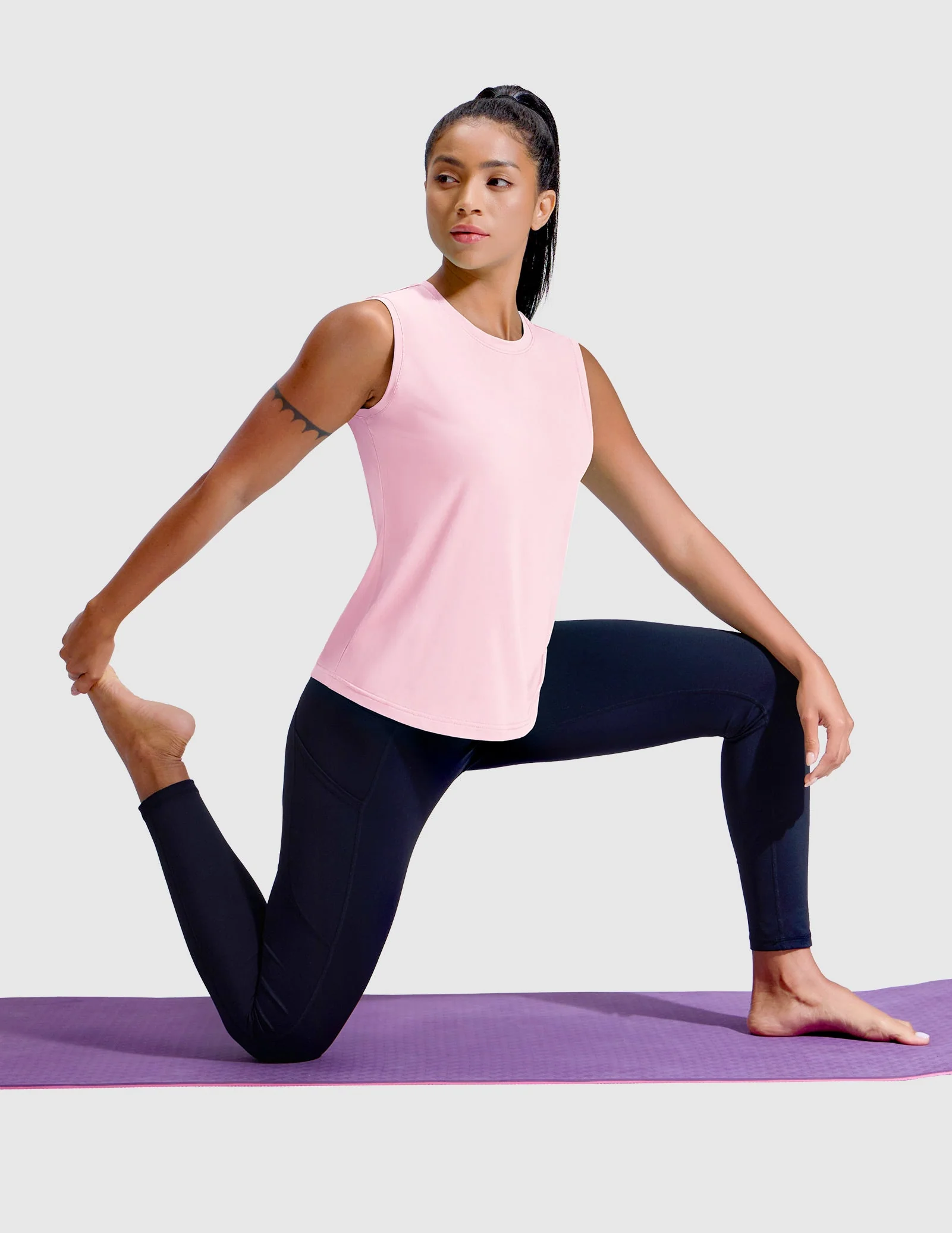 Women's BreezeRun Sleeveless Tee Shirt - Image 33